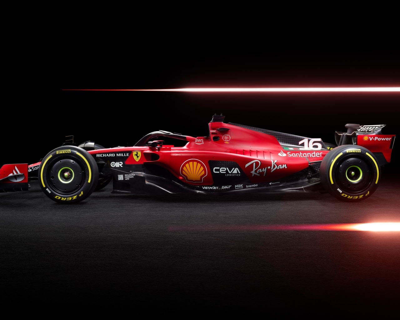 Гоночный Ferrari SF-23 F1 2023  вид сбоку