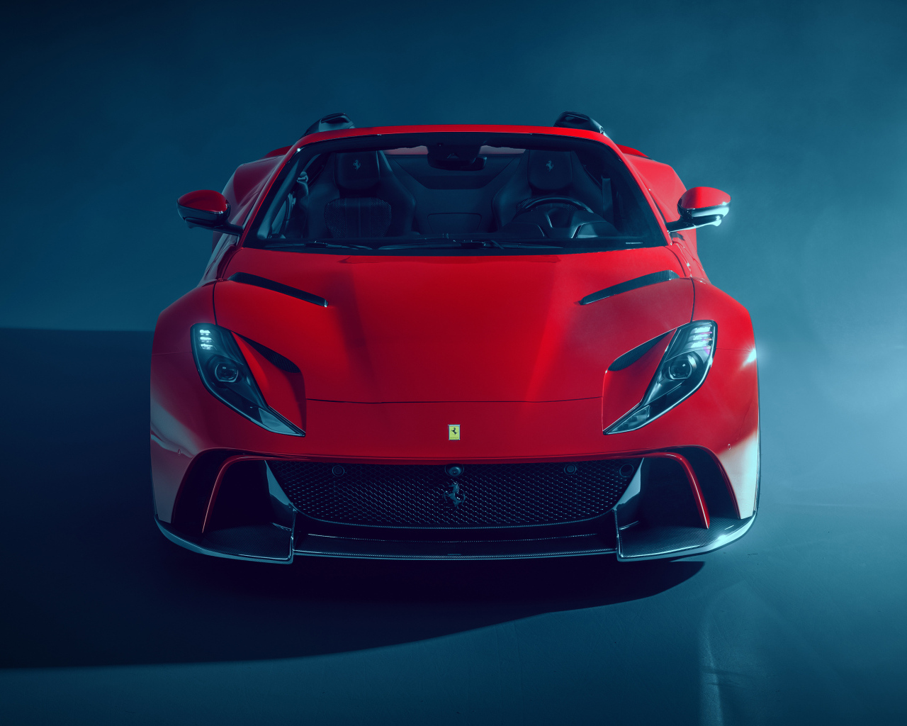 Красный Novitec Ferrari 812 GTS N-Largo вид спереди 