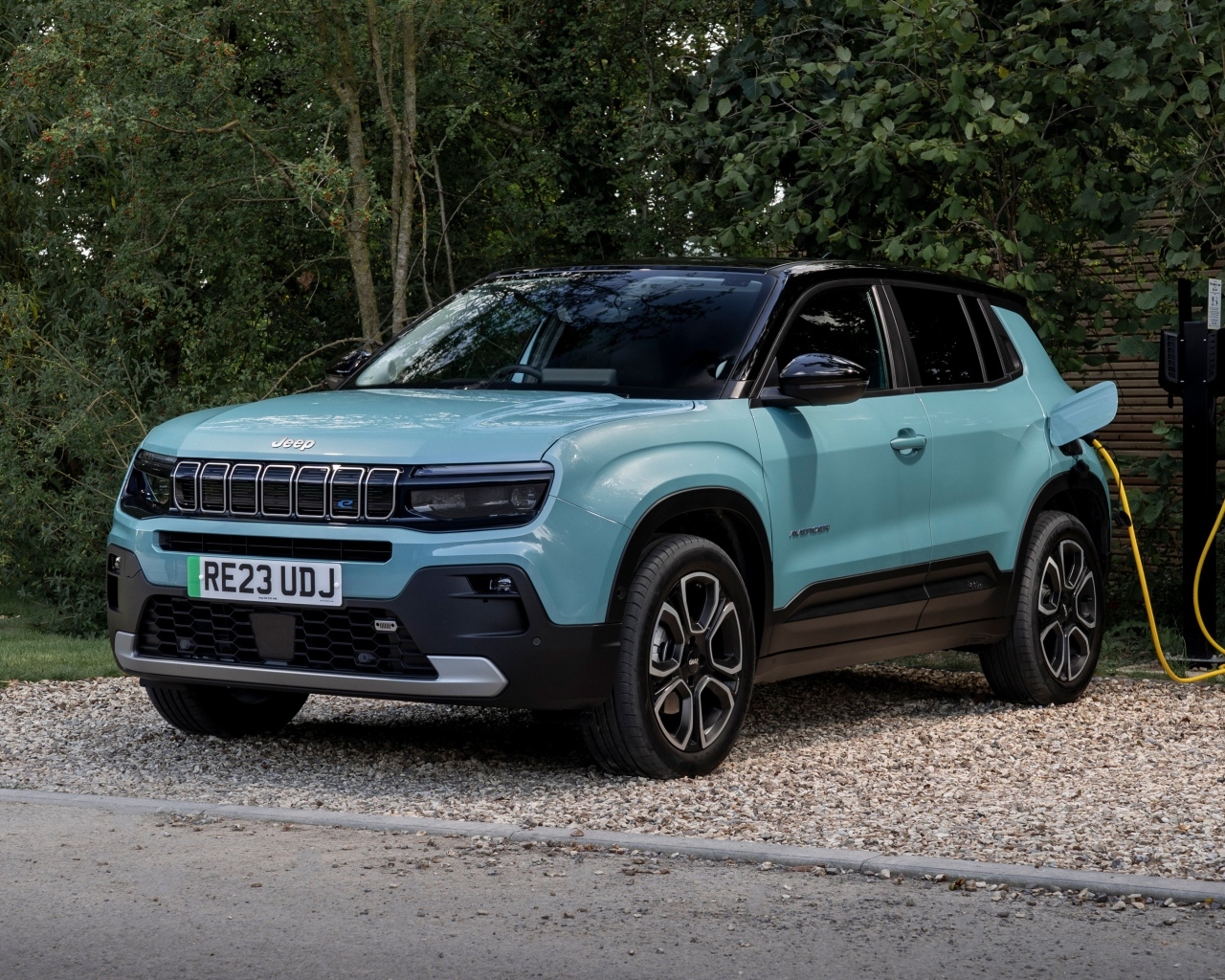 Автомобиль Jeep Avenger BEV Summit 2023 года