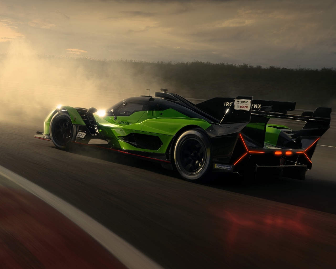 Быстрый спортивный автомобиль Lamborghini SC63 2023 года