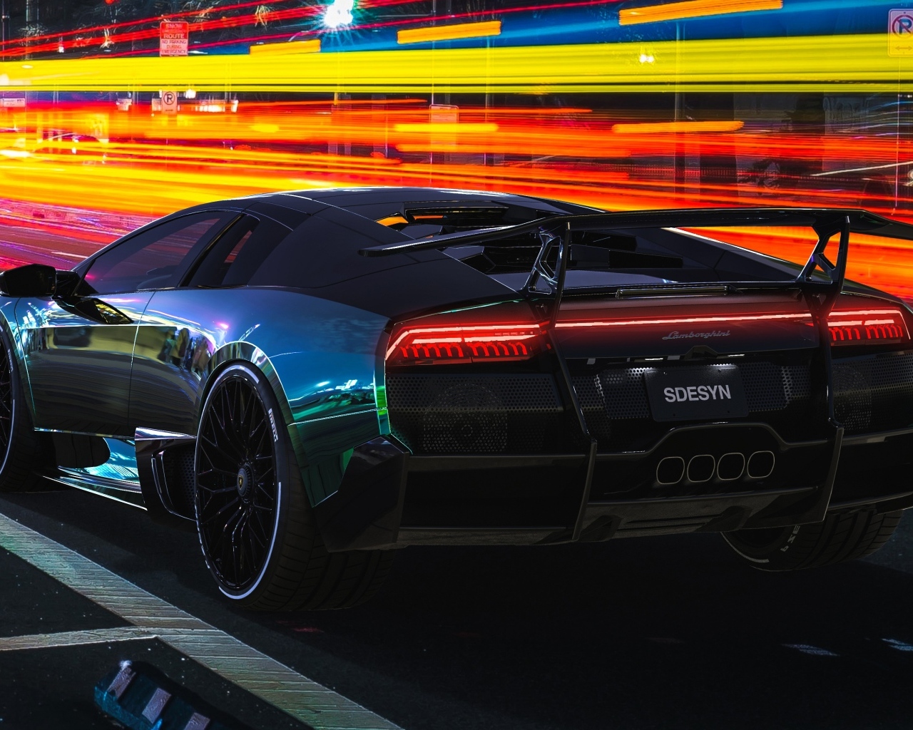 Спортивный автомобиль Lamborghini Murcielago Custom на трассе