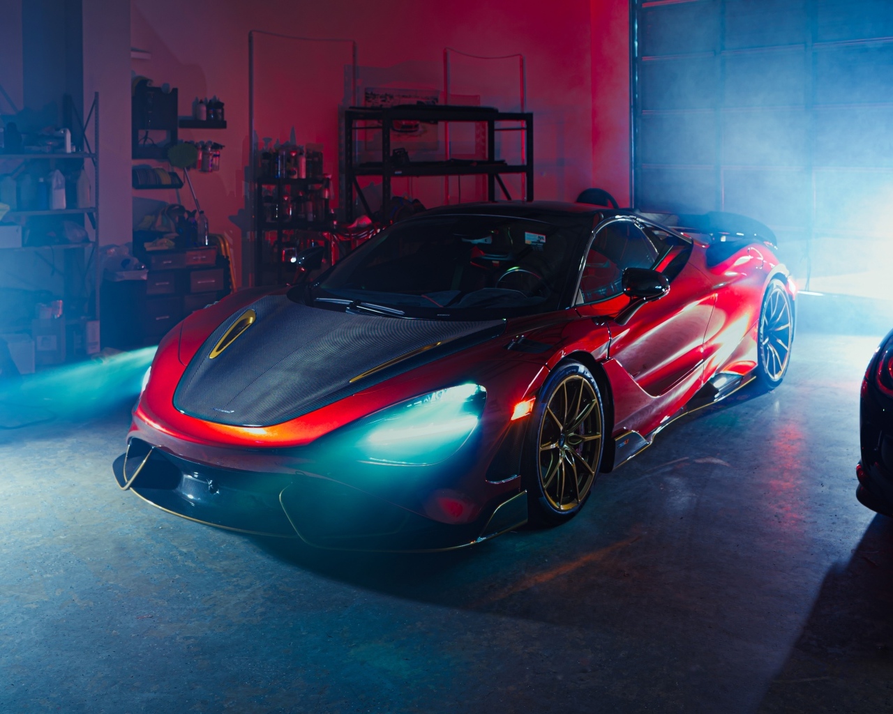 Быстрый автомобиль McLaren 765LT Spider