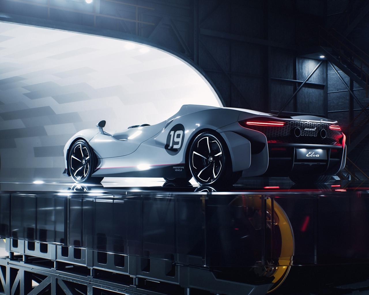 Гоночный автомобиль McLaren Elva