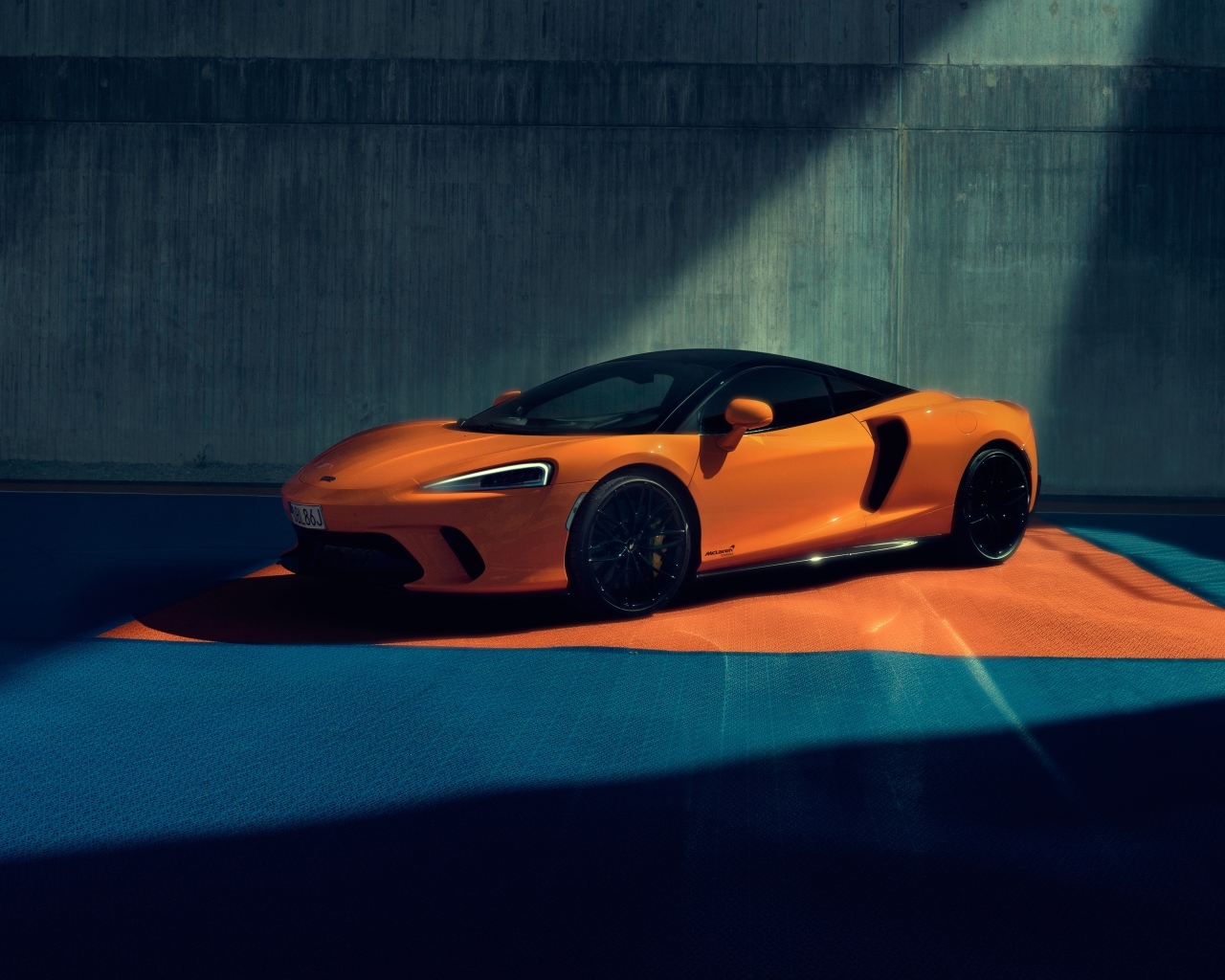 Презентация автомобиля McLaren GT