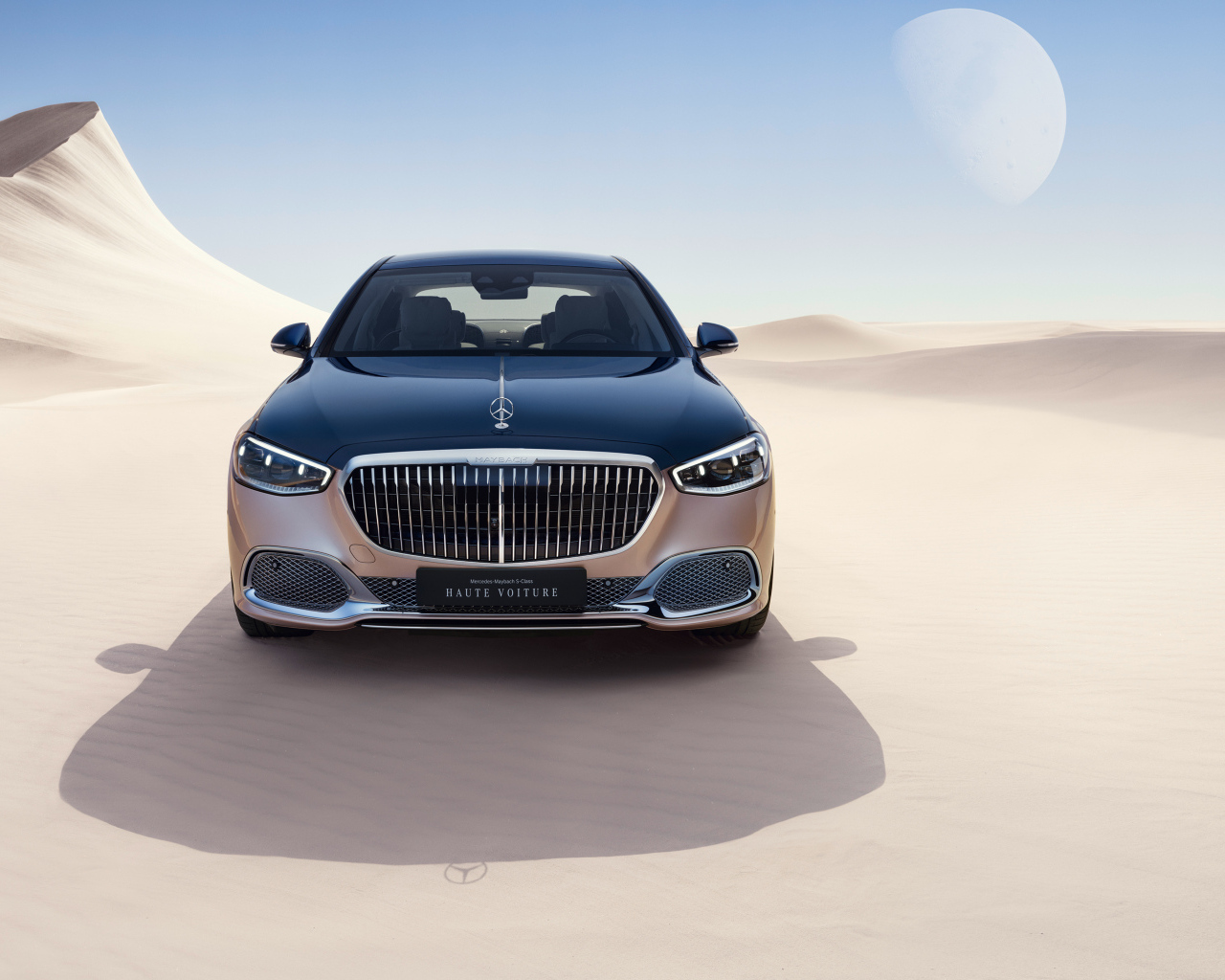 Автомобиль Mercedes-Maybach S 680 4MATIC Haute Voiture 2023 вид спереди