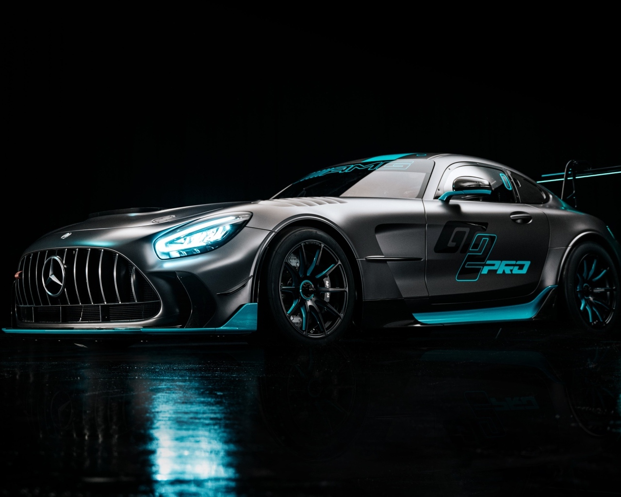 Презентация автомобиля Mercedes-AMG GT2 PRO