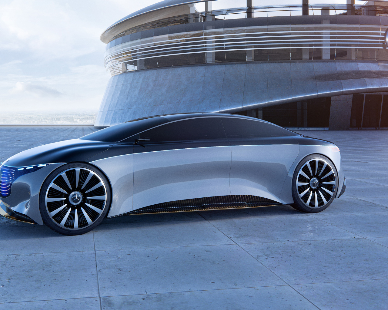 Серебристый автомобиль концепт Mercedes Vision EQS