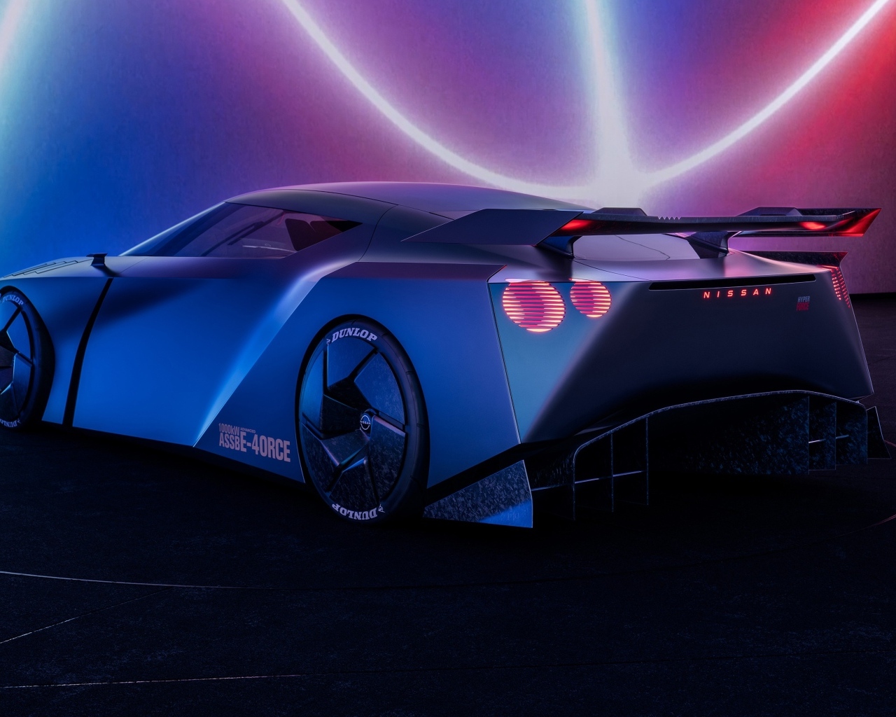 Вид сзади на автомобиль Nissan Hyper Force