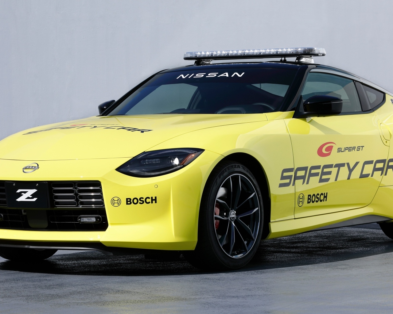 Спортивный автомобиль Nissan Z Super GT