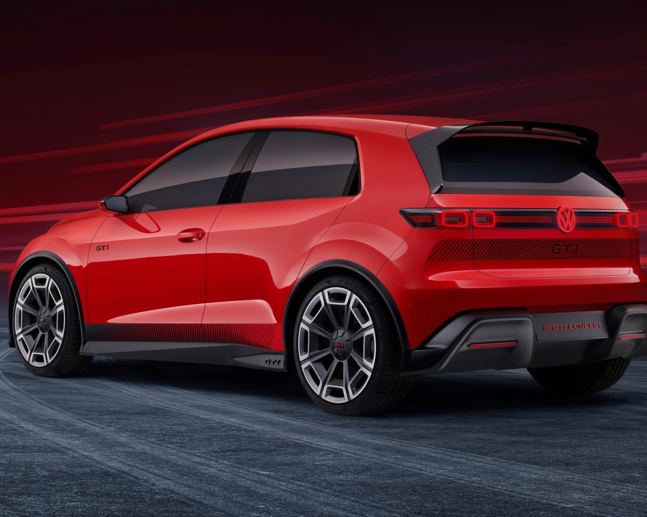 Красный Volkswagen ID. GTI Concept 2023 года вид сзади