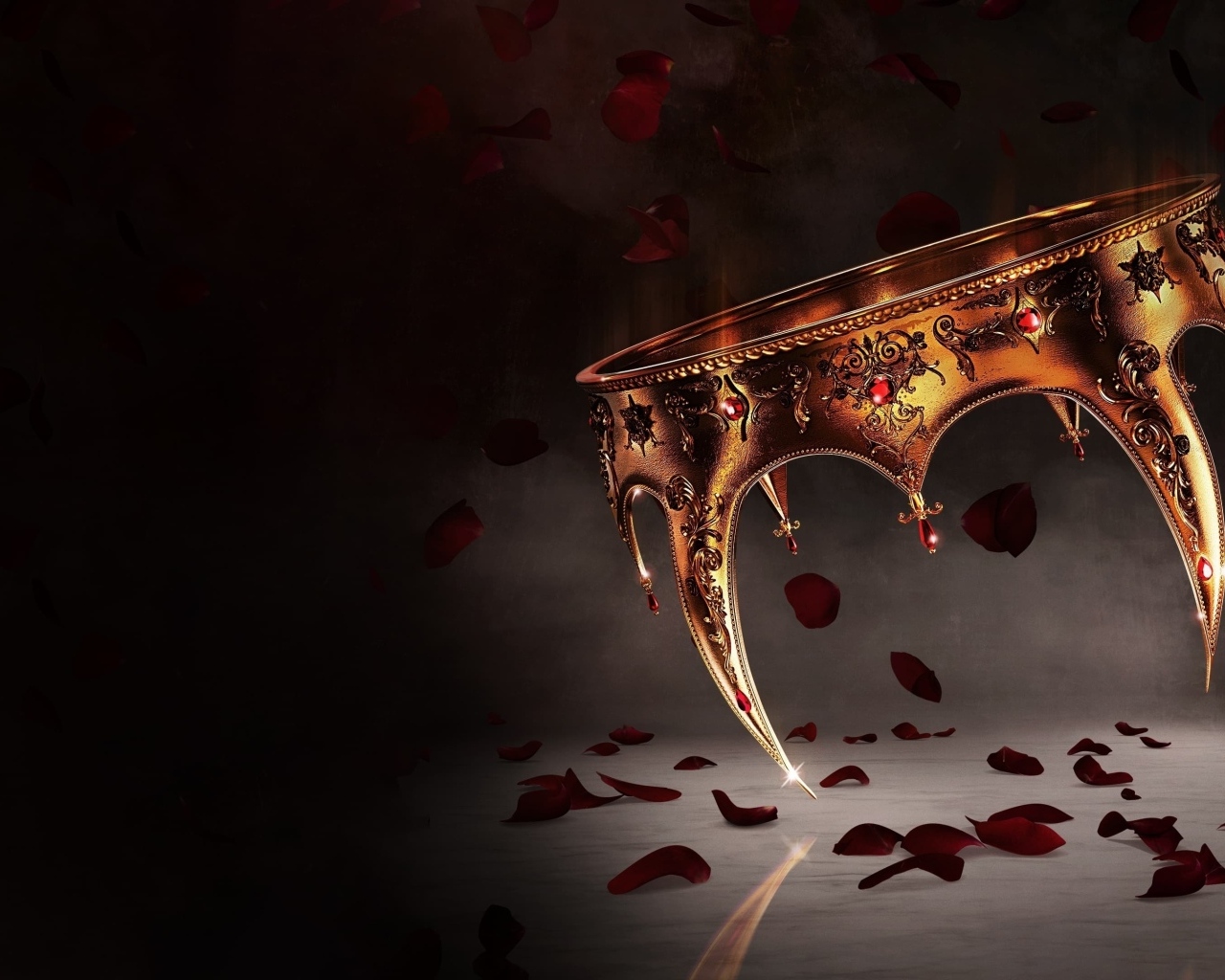 Золотая корона с лепестками красной розы