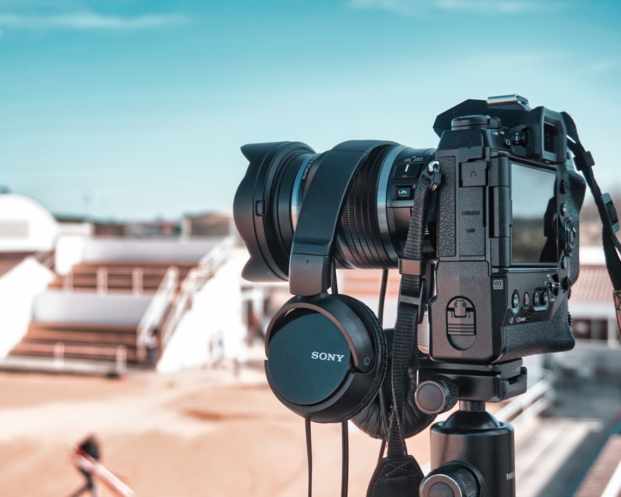 Профессиональный фотоаппарат Сони крупным планом