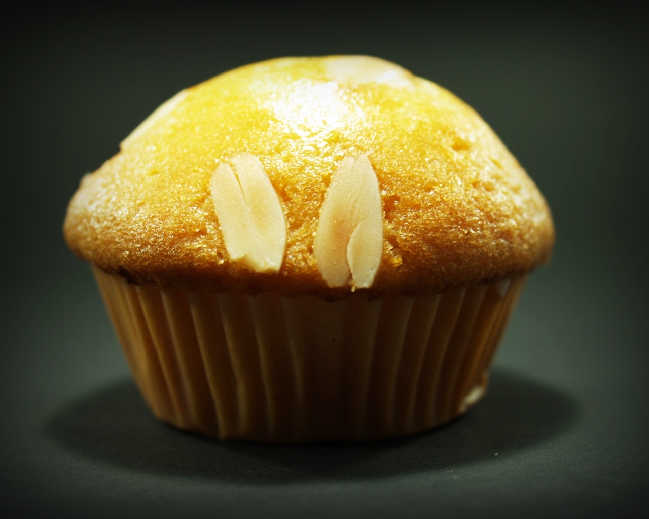 Кекс с арахисом крупным планом