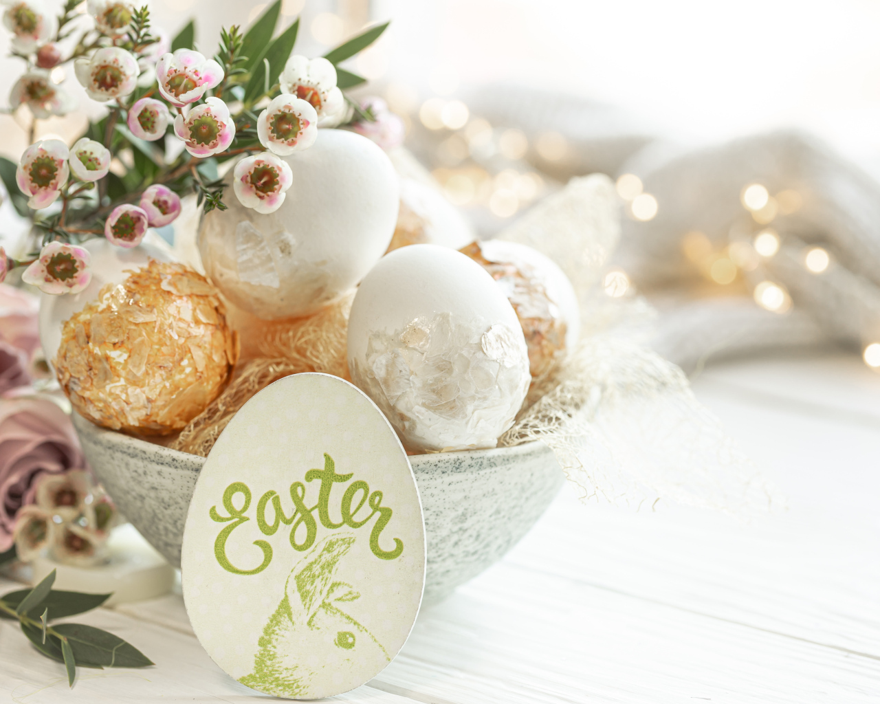 Красивые яйца с цветами на Пасху