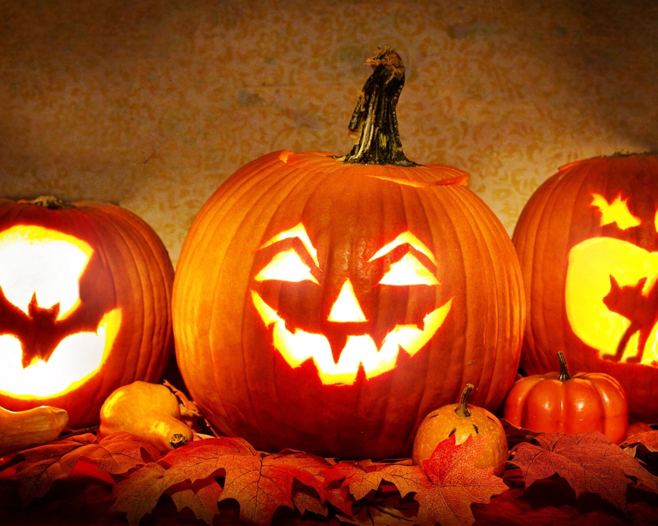 Фонари тыквы на праздник Хэллоуин