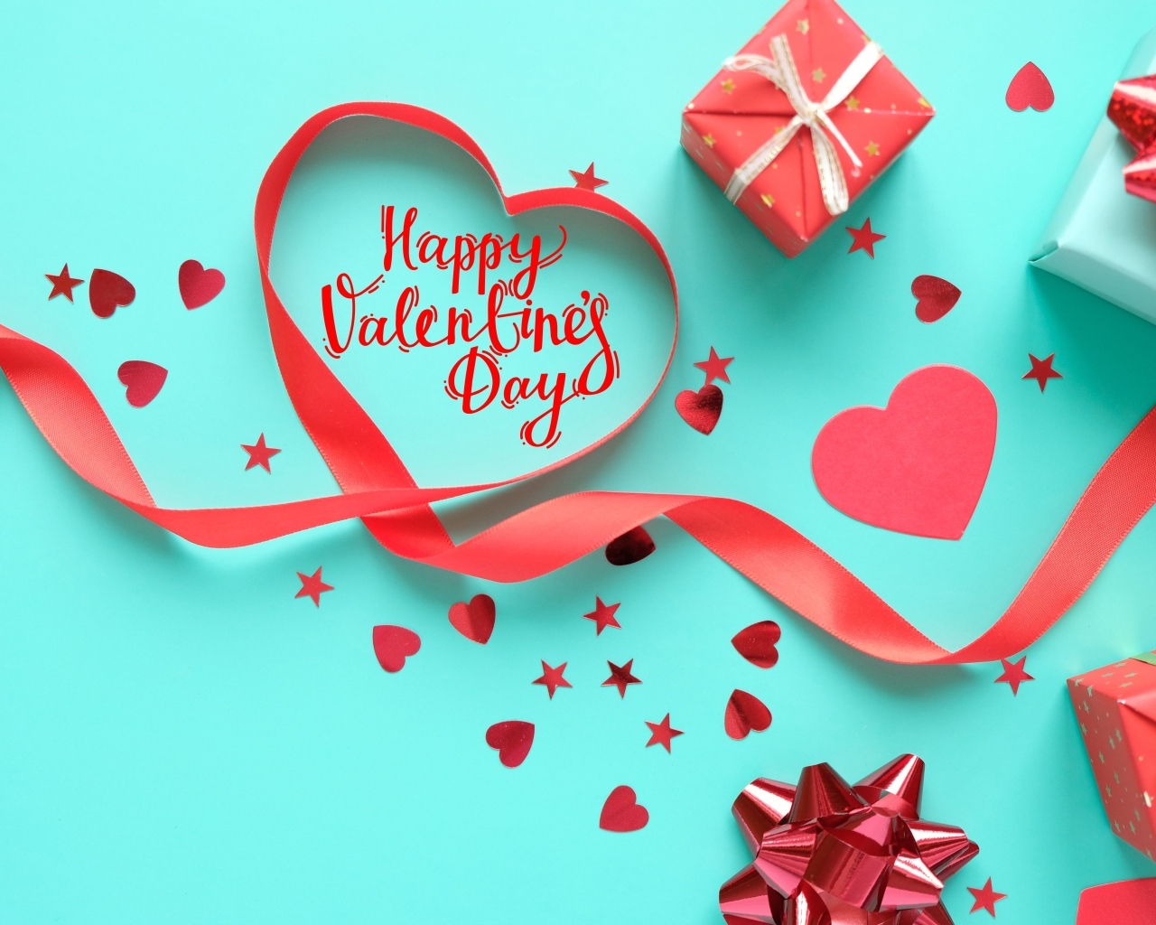 Подарки на день Святого Валентина на голубом фоне