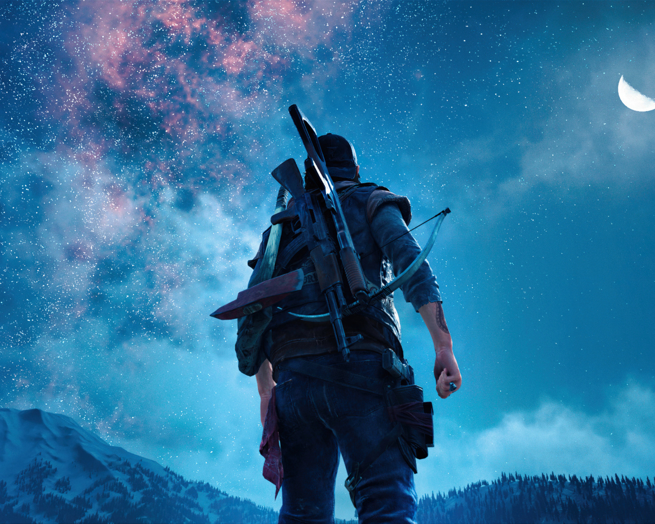 Мужчина солдат смотрит в небо