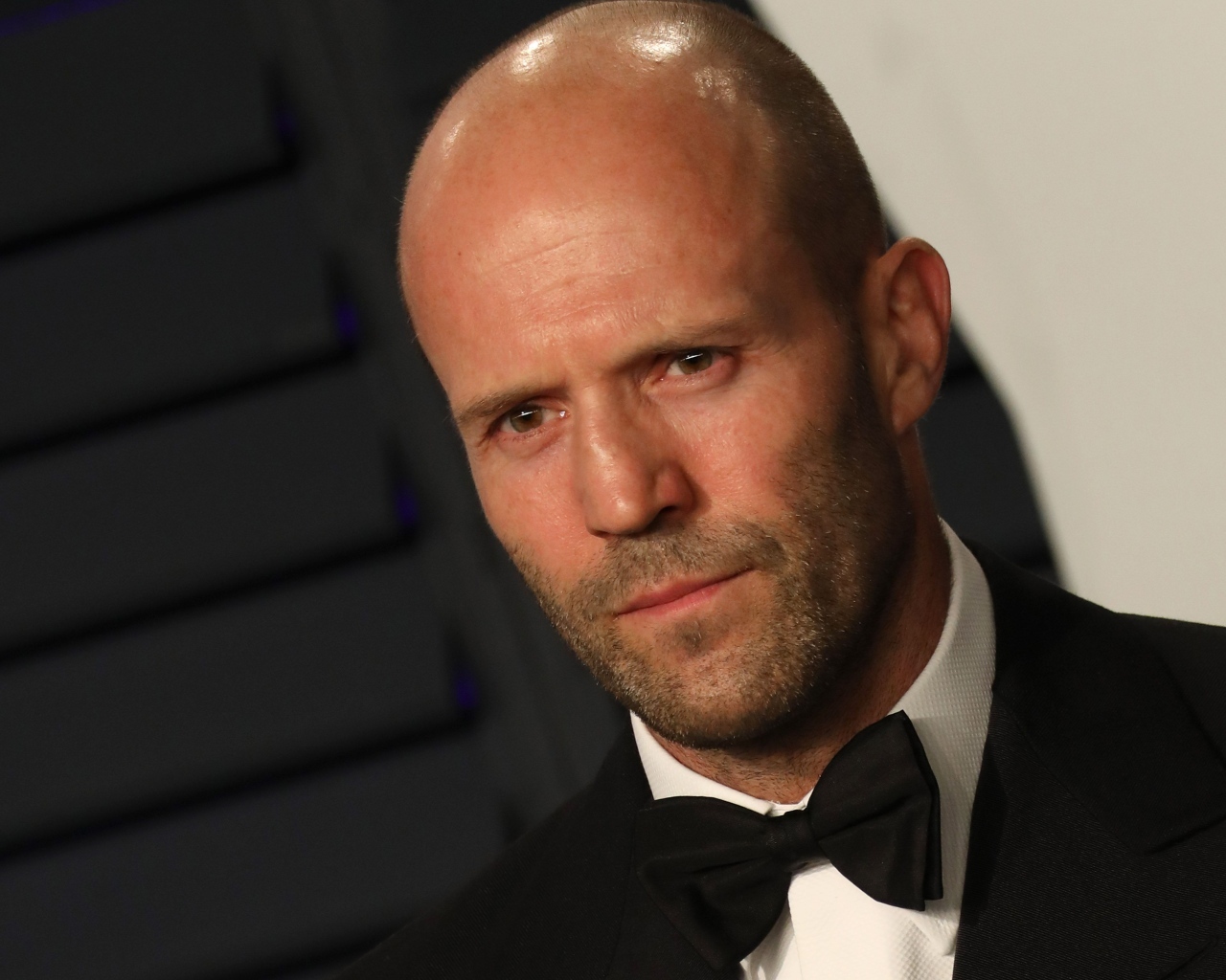 Серьезный мужчина, актер Джейсон Стэтхэм