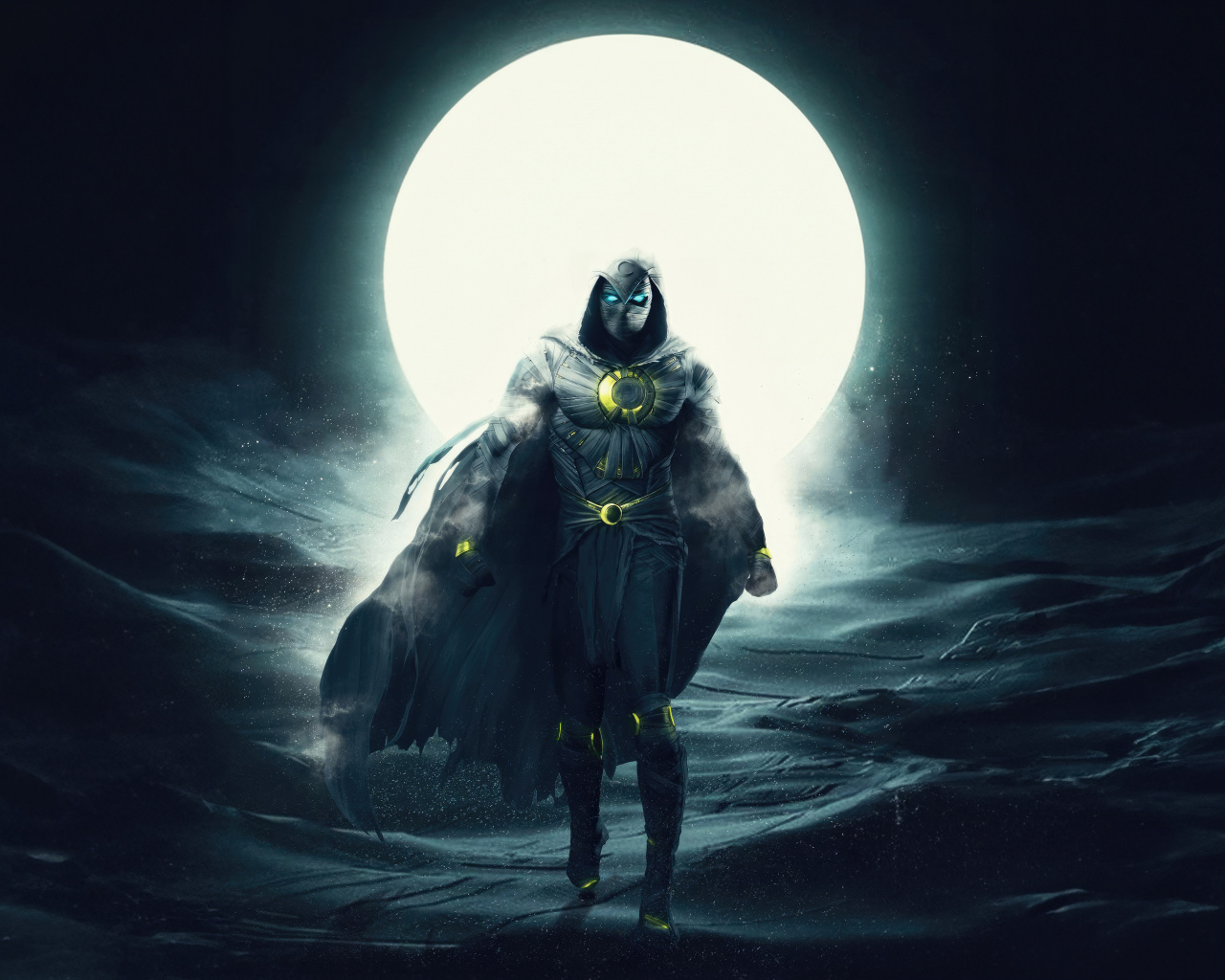 Супергерой Лунный рыцарь на фоне большой луны