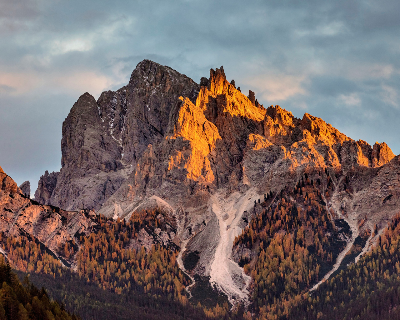 Острые вершины итальянских альп