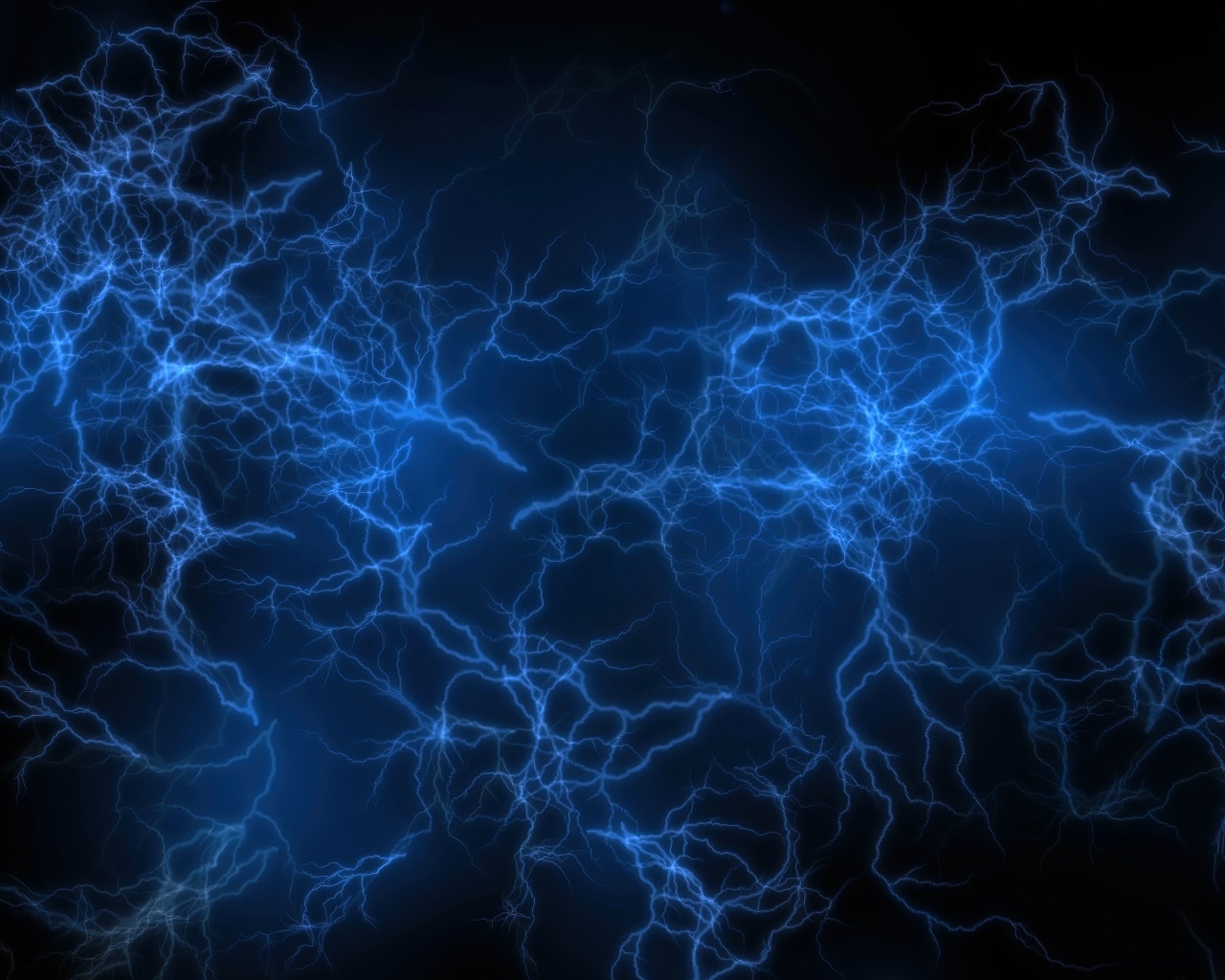 Синяя молния на черном фоне