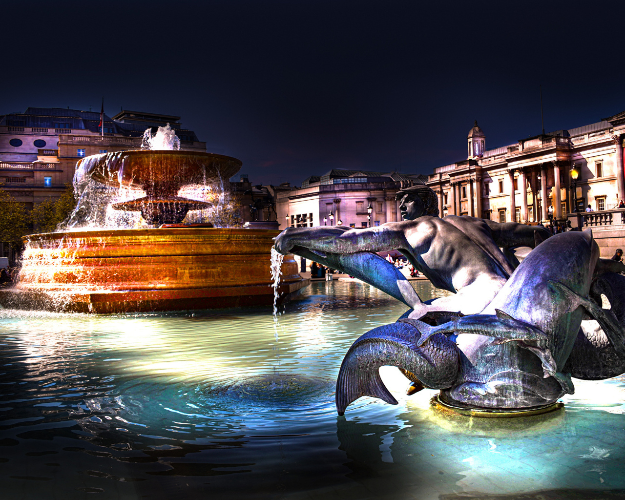 Фонтан на  Трафальгарской  площади, Лондон. Англия