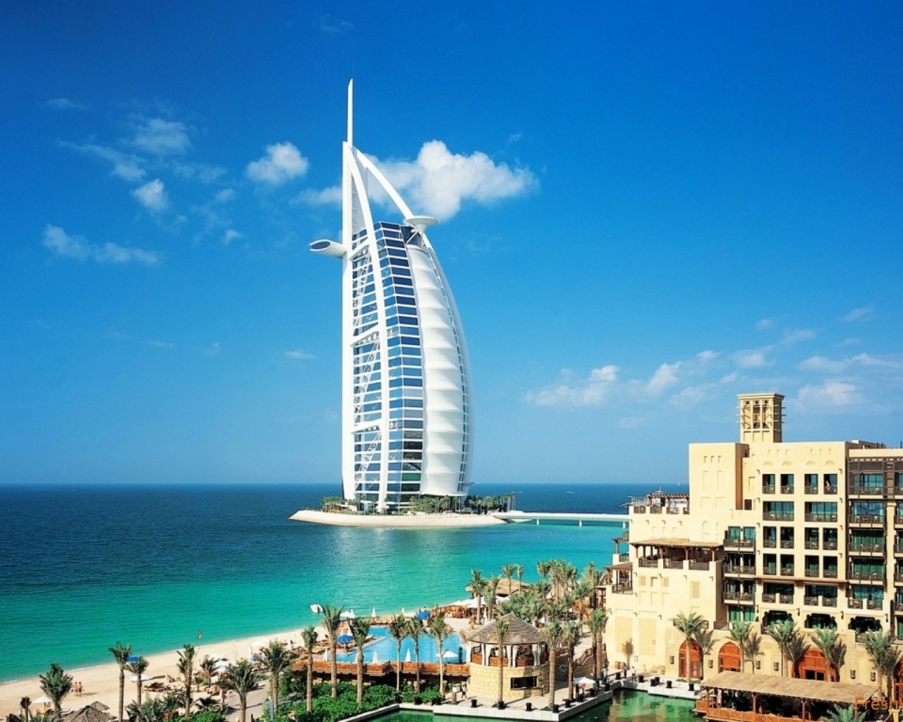 Красивый отель Бурдж Аль Араб, Дубай