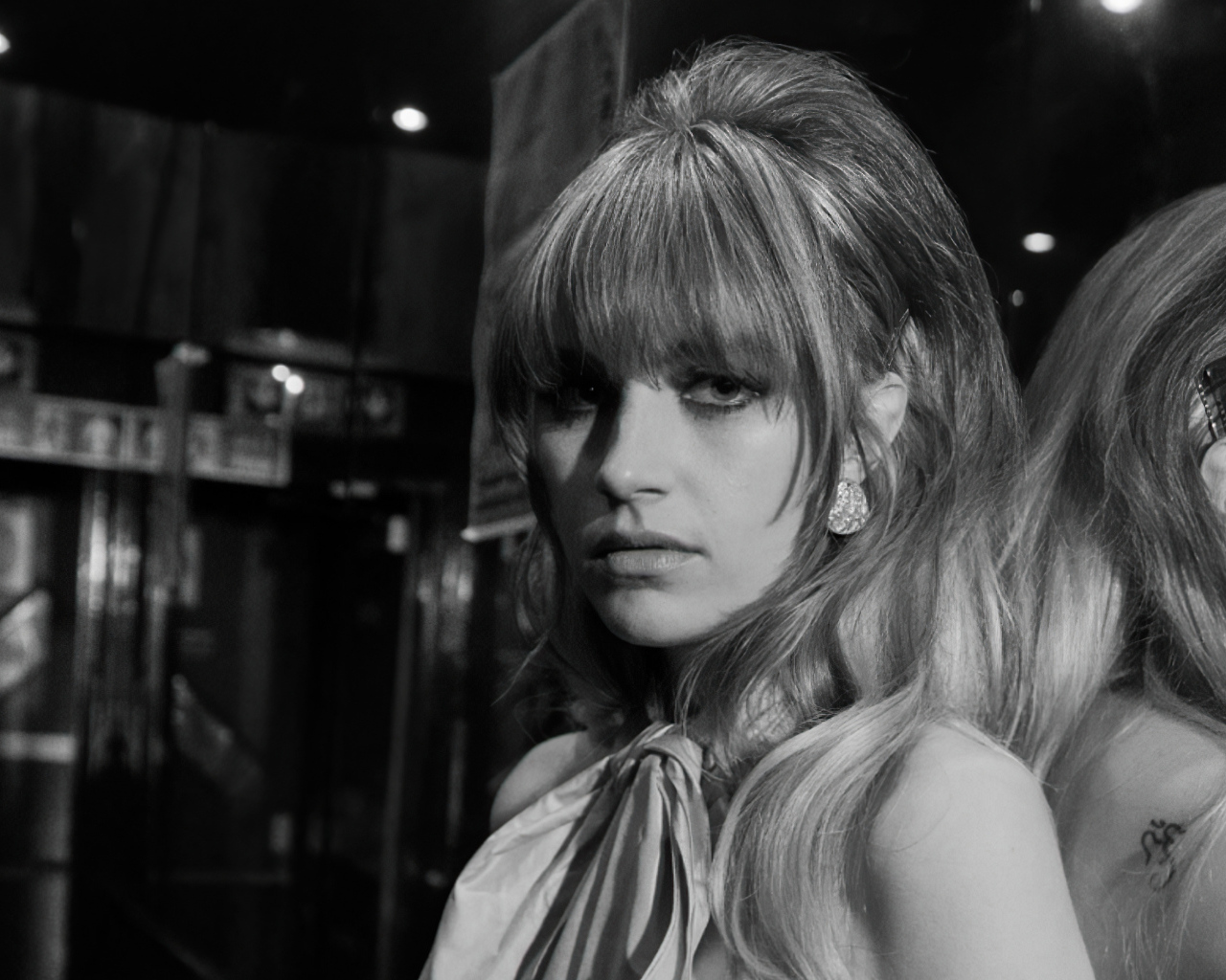 Актриса Нелл Тайгер Фри черно -белое фото