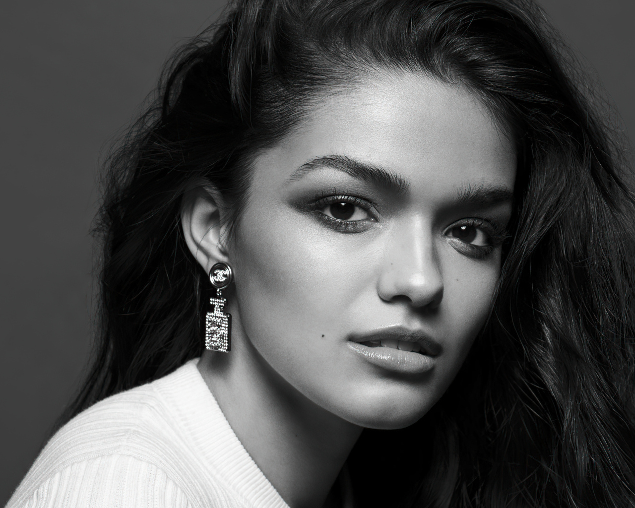 Актриса Рейчел Зеглер лицо крупным планом