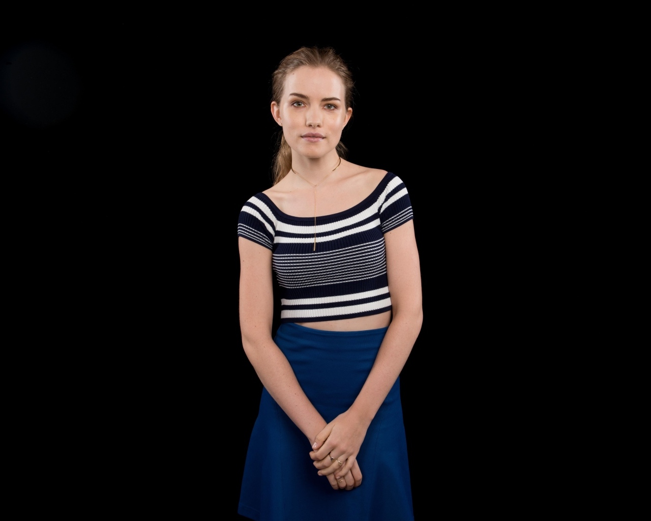 Актриса Уилла Фицджералд на черном фоне