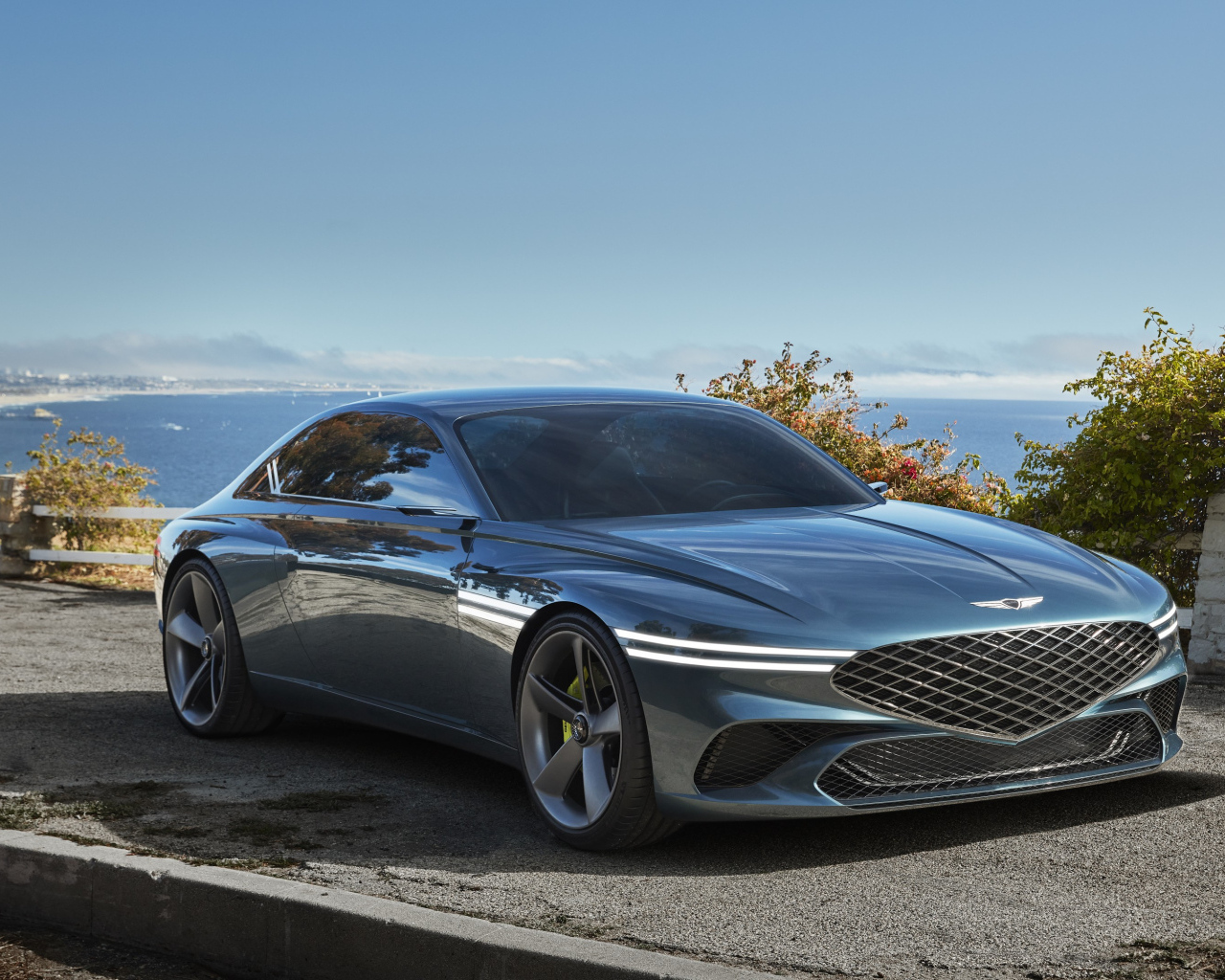 Электрический автомобиль Genesis X