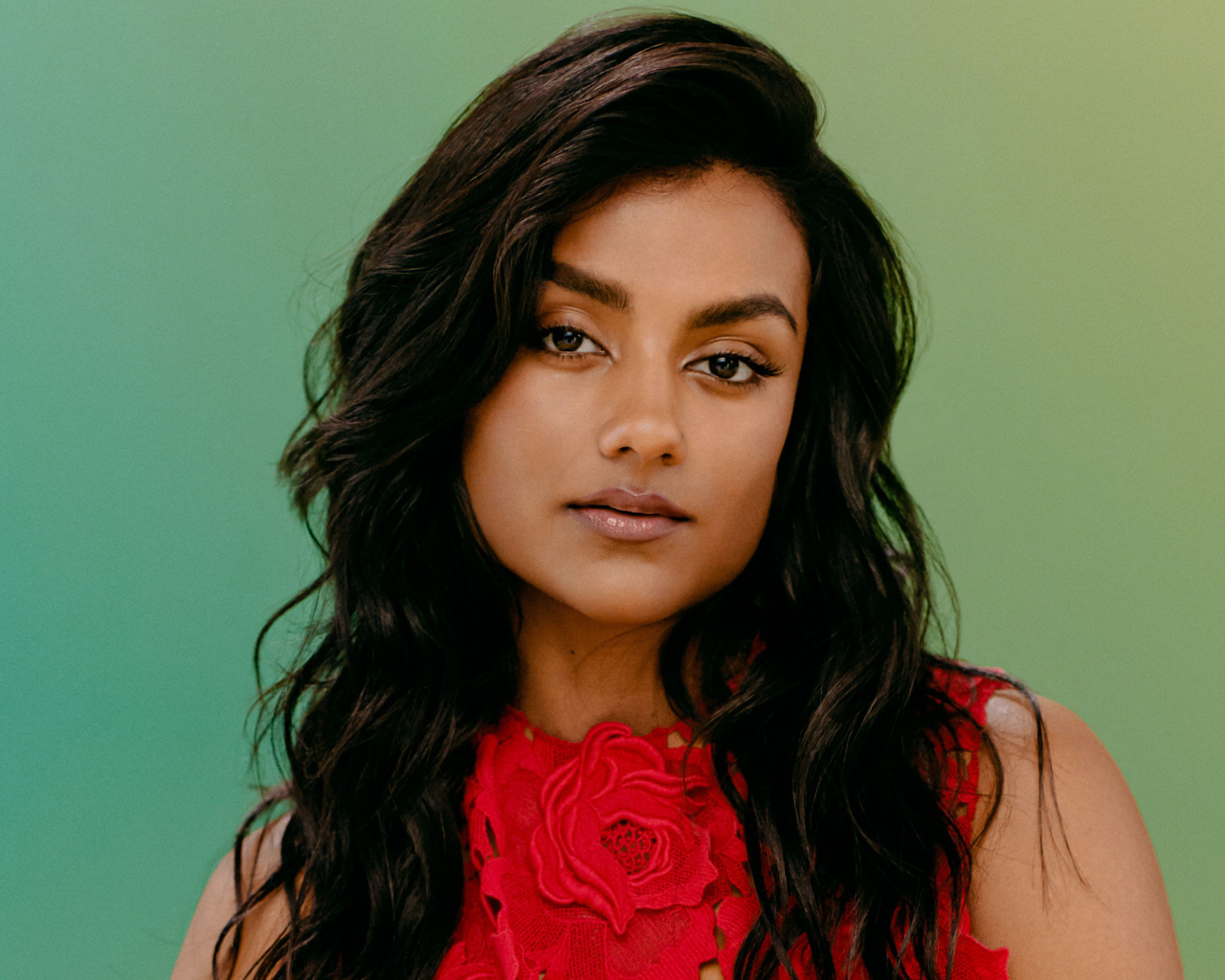 Молодая британская актриса Симон Эшли крупным планом