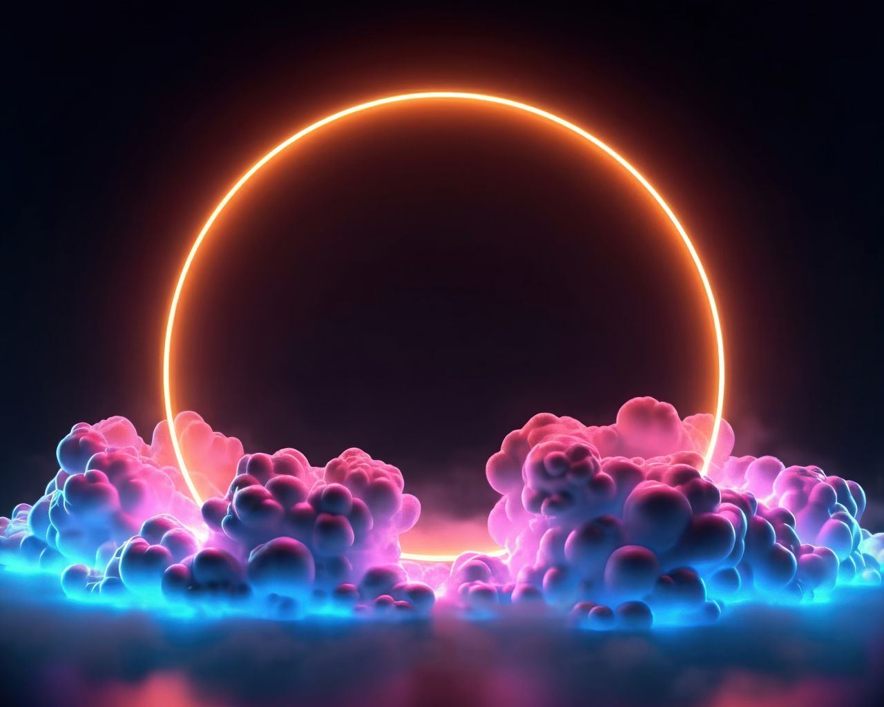 Яркий круг на черном фоне  с облаками