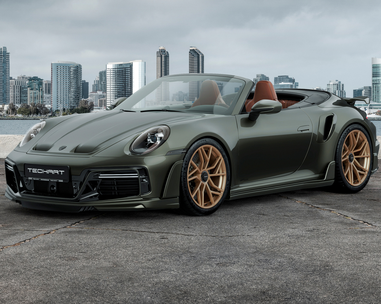 Вид спереди на автомобиль TechArt GTsport Cabrio 2024 года