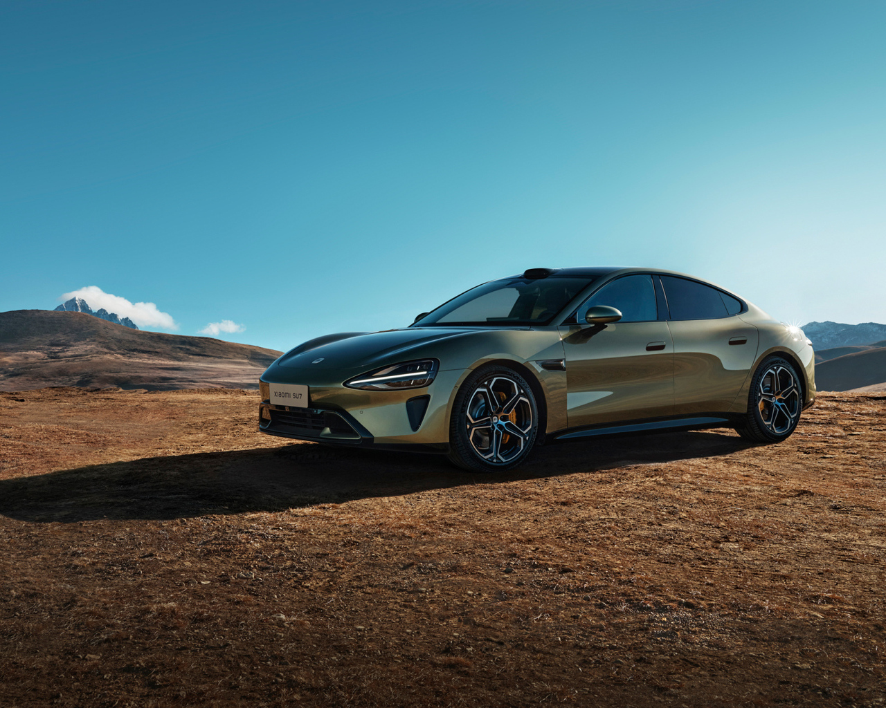 Новый автомобиль Xiaomi SU7 2024  года