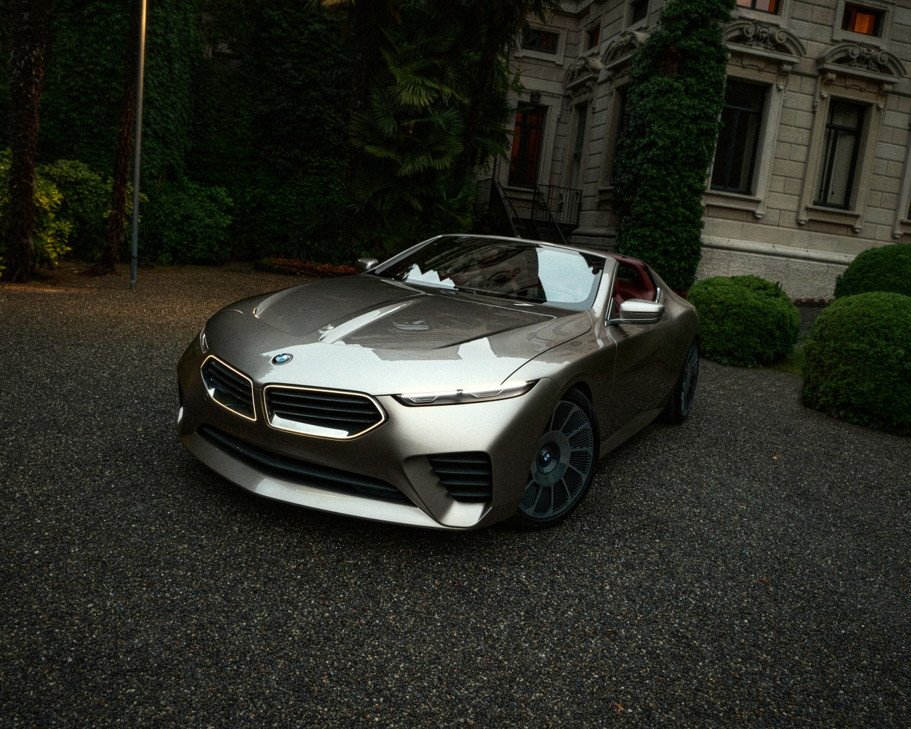 Автомобиль BMW Concept Skytop 2024 года