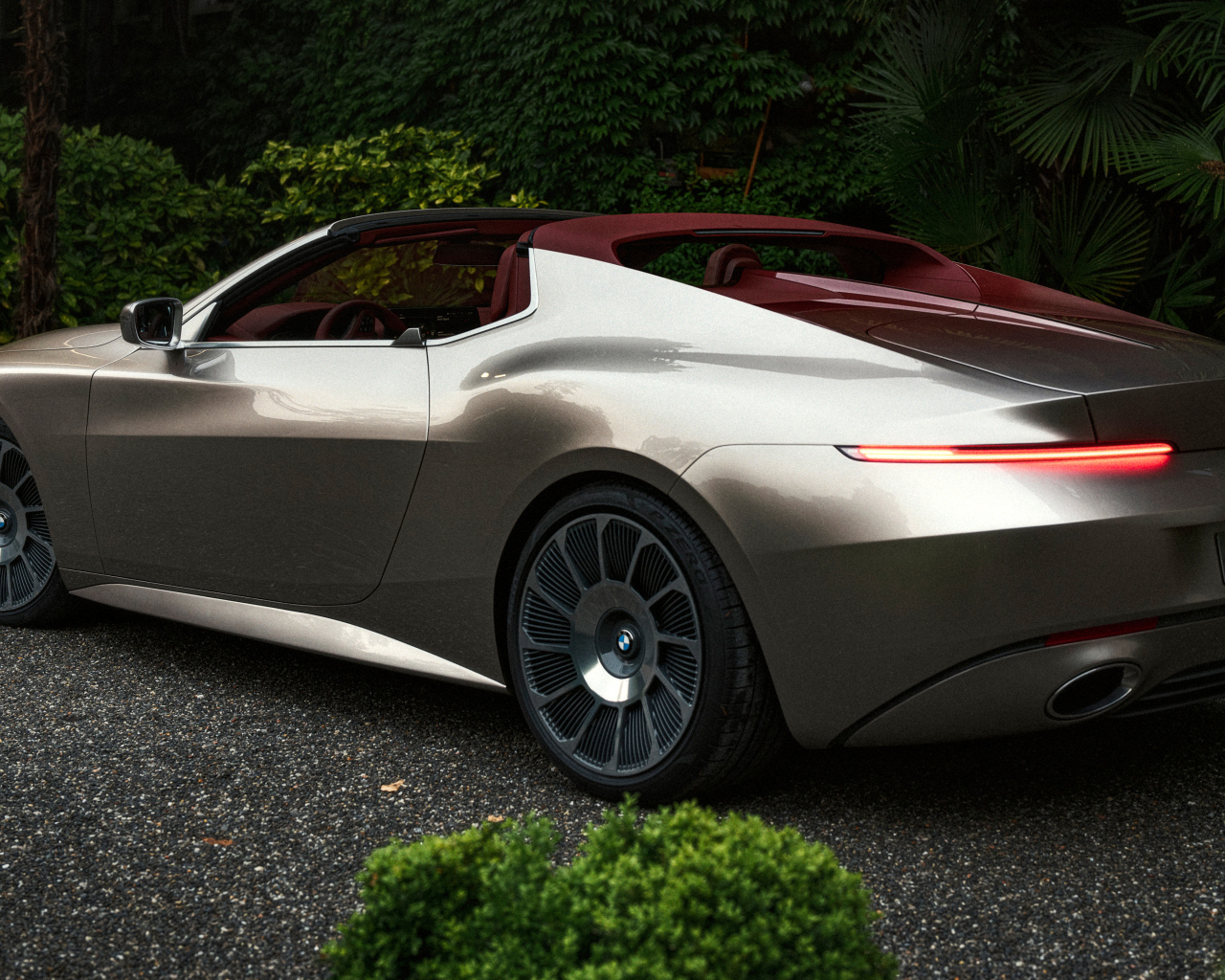 Авто BMW Concept Skytop 2024 года вид сзади