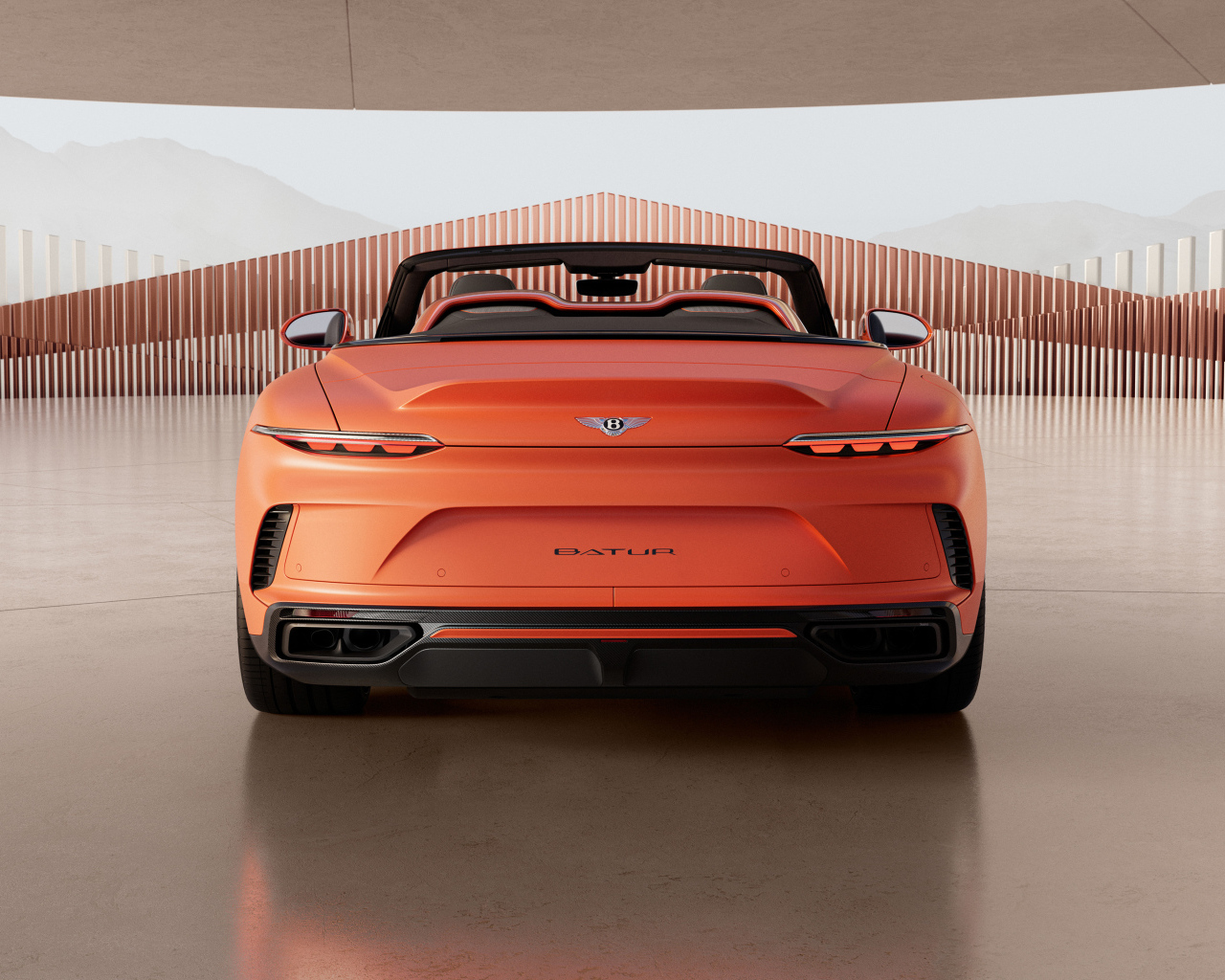 Авто Bentley Mulliner Batur Convertible 2024  года вид сзади