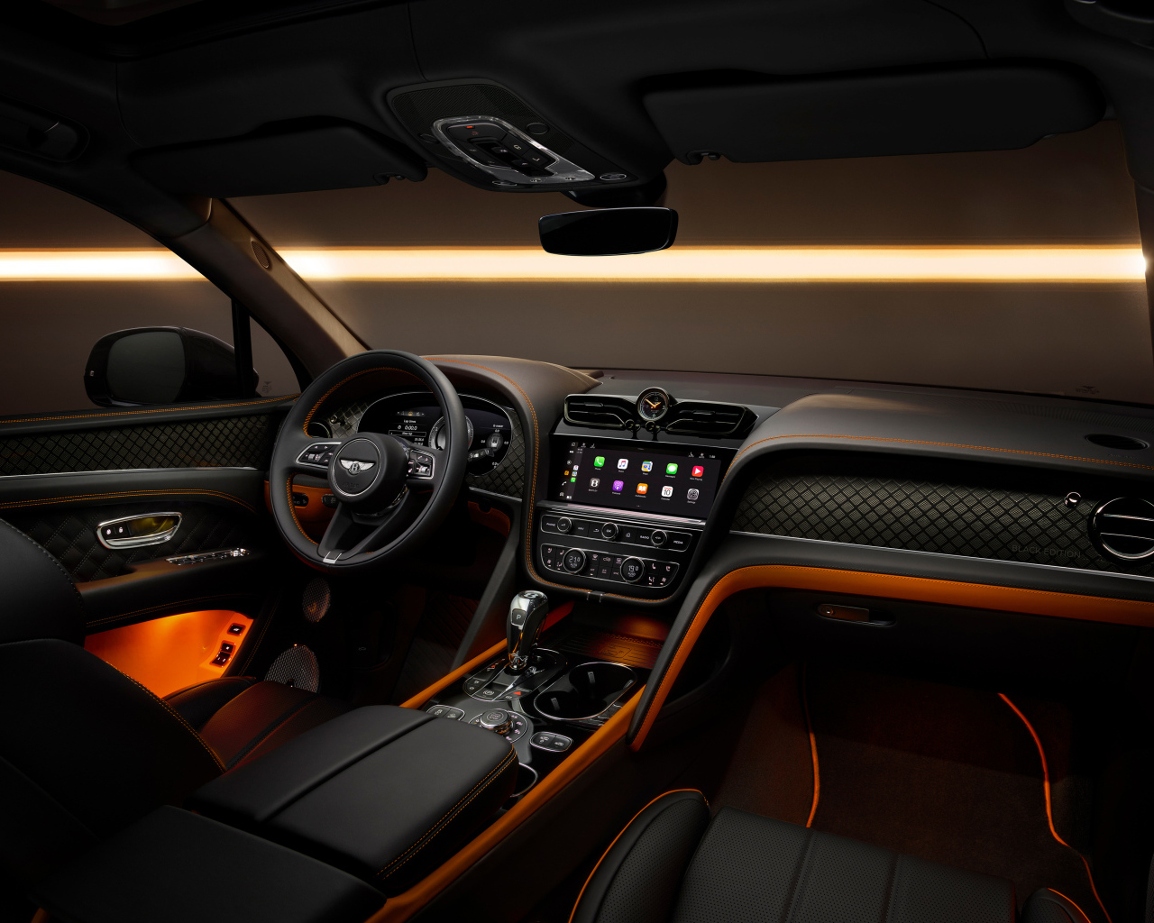 Салон автомобиля Bentley Bentayga S Black Edition 2024 года