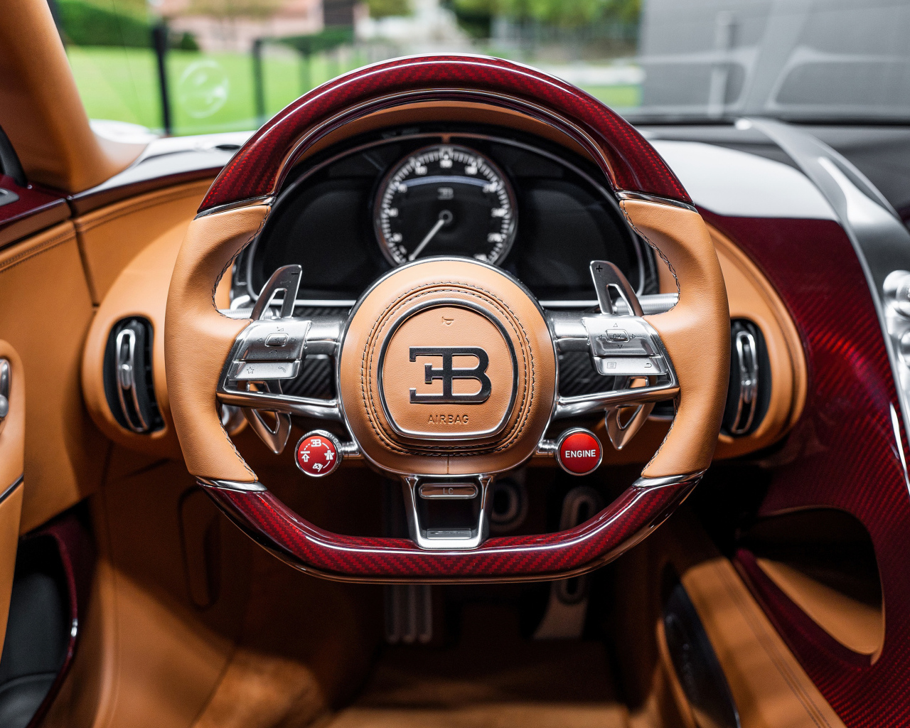 Стильный салон автомобиля Bugatti Chiron