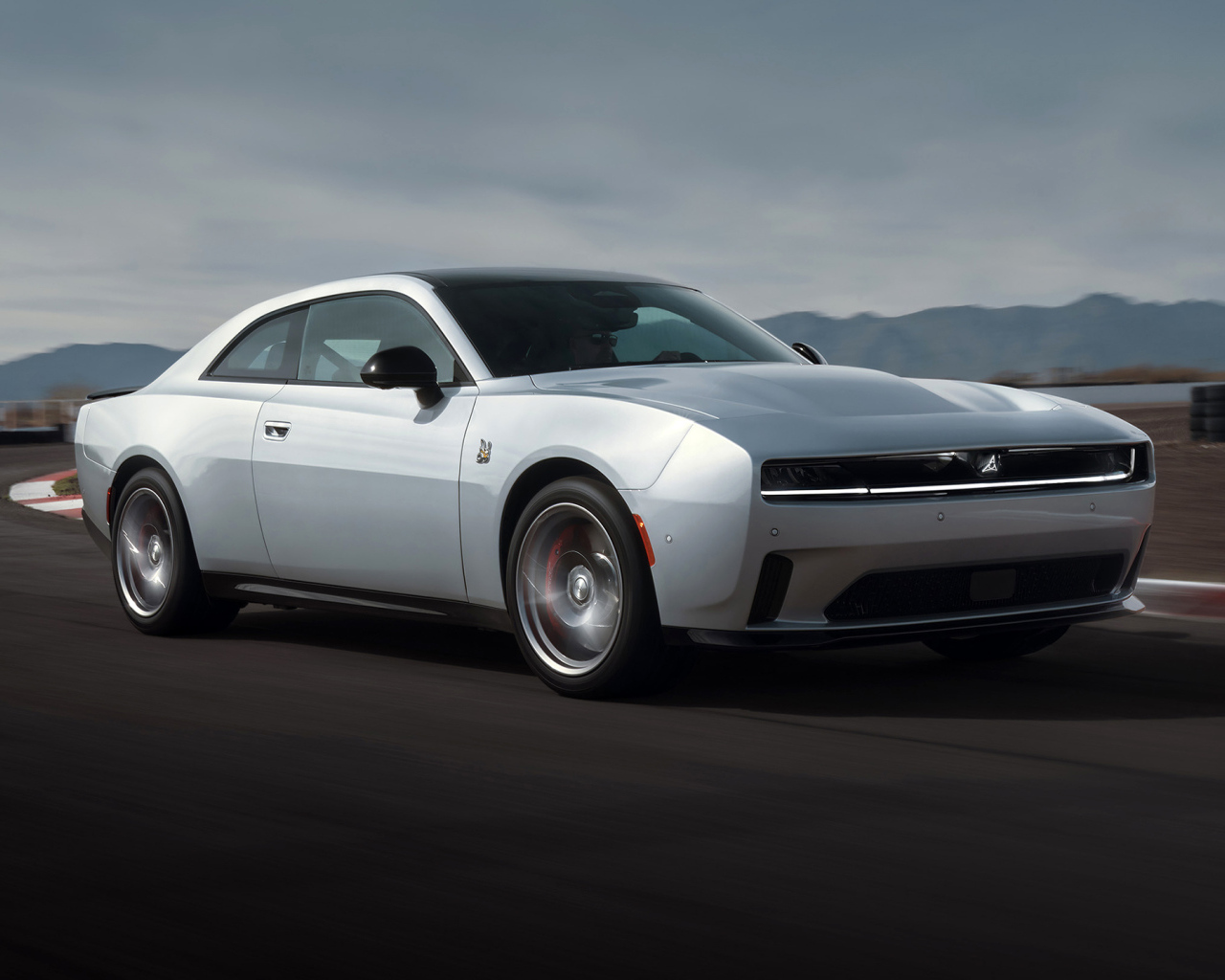 Автомобиль Dodge Charger Daytona Scat Pack 2024 года