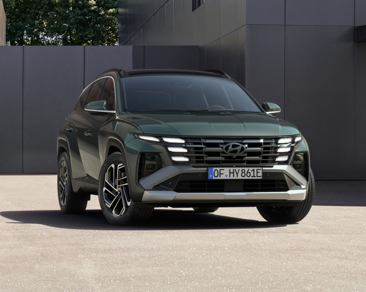 Автомобиль  Hyundai Tucson Plug-In Hybrid 2024 года