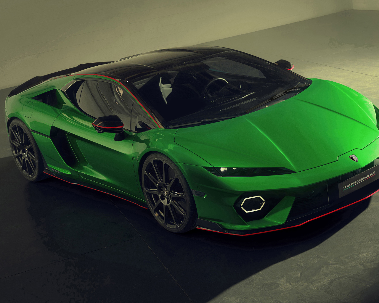 Зеленый спорткар  Lamborghini Temerario Alleggerita 2024 года