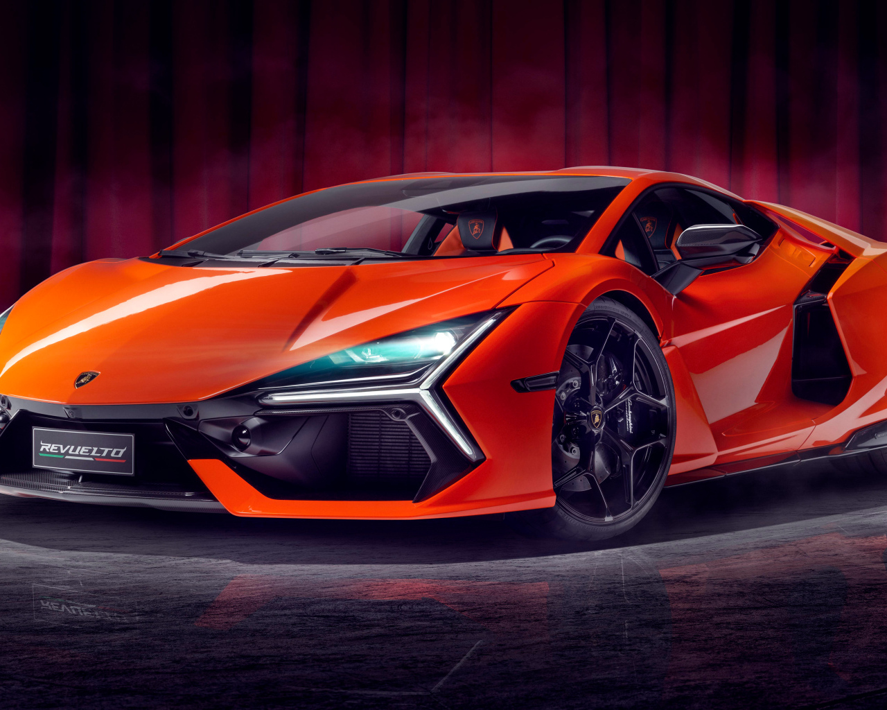 Новый гиперкар Lamborghini Revuelto