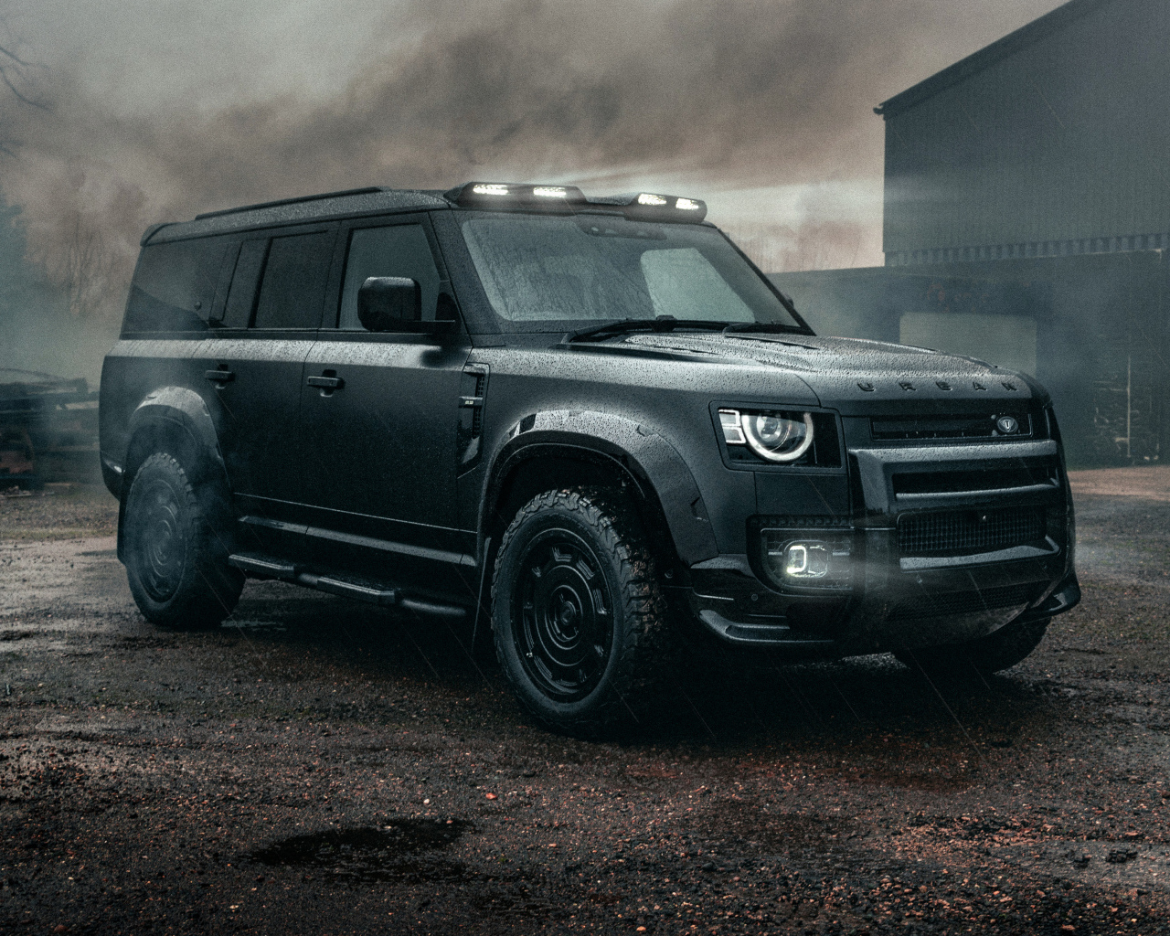 Внедорожник Land Rover Defender Widetrack 2024 года