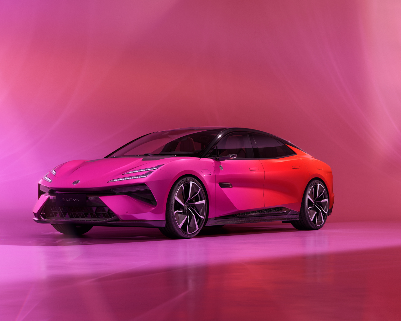 Автомобиль Lotus Emeya Blossom Collection 2024 года