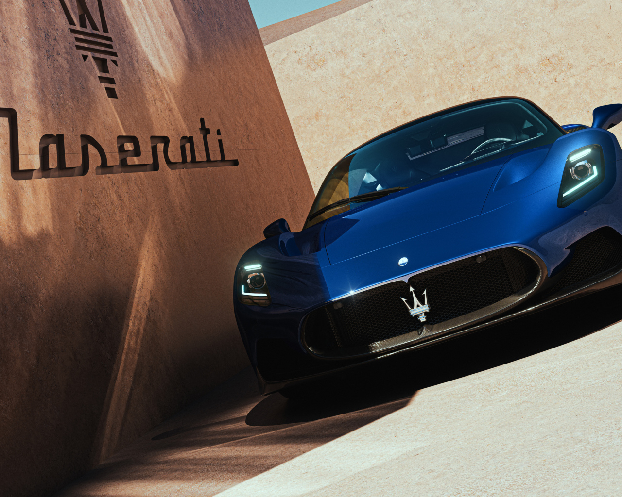 Дорогой автомобиль Maserati MC20