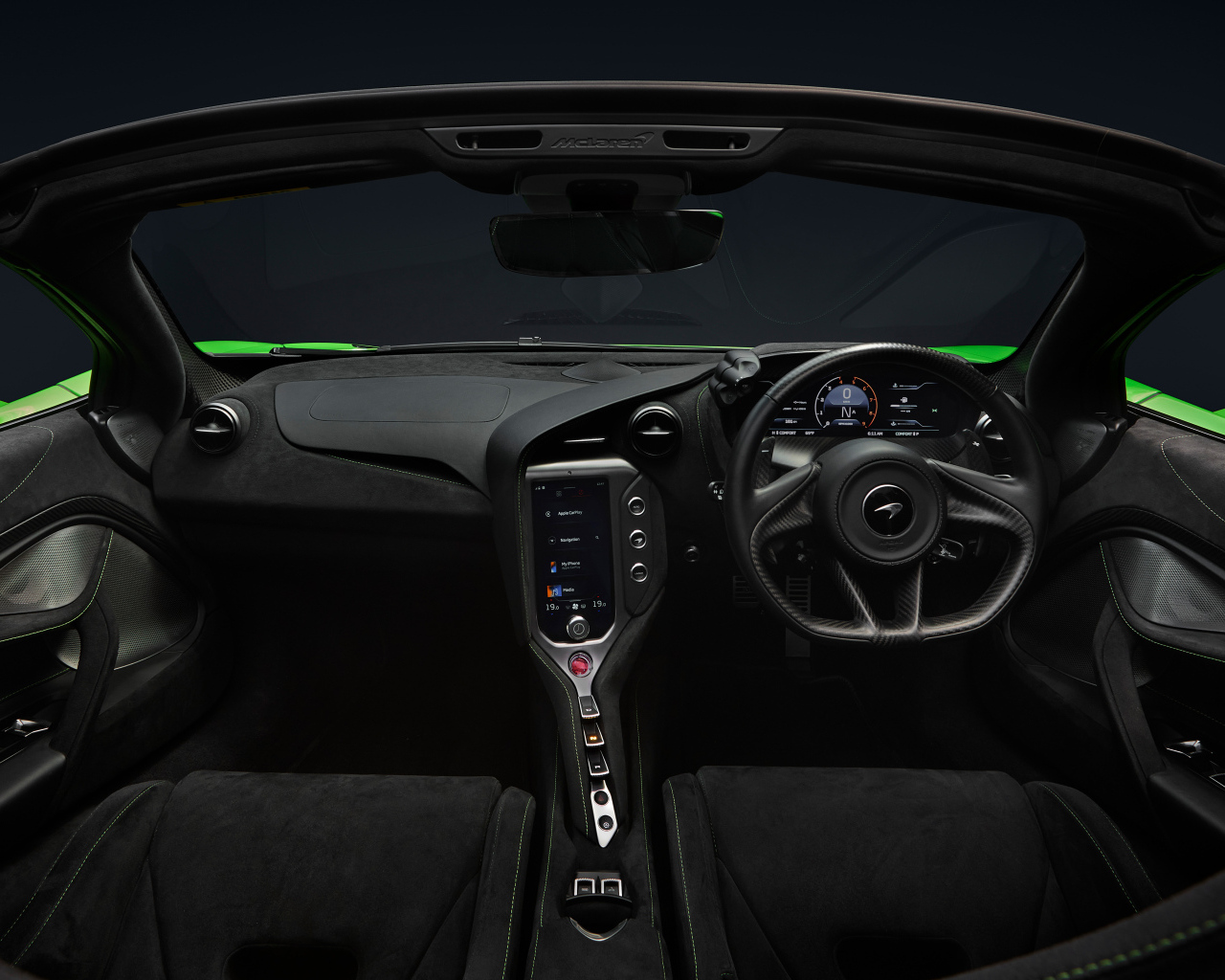 Салон автомобиля McLaren 750S