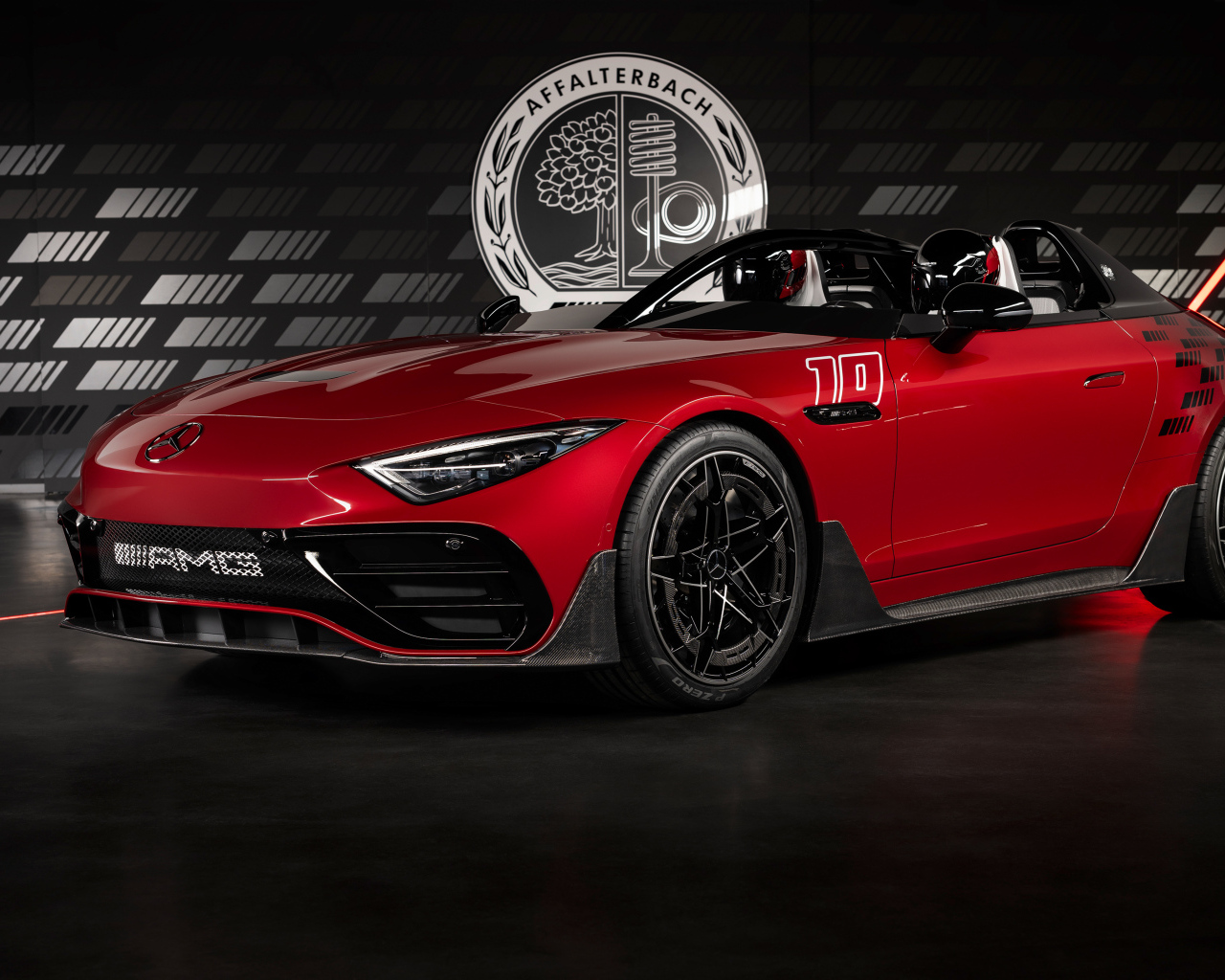 Быстрый красный Concept Mercedes-AMG PureSpeed 2024 года