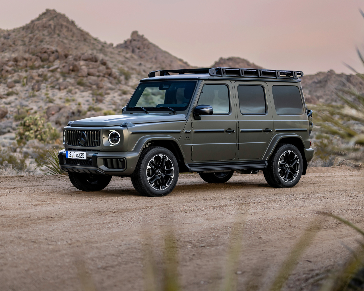 Большой внедорожник Mercedes-AMG G 63 2024  года